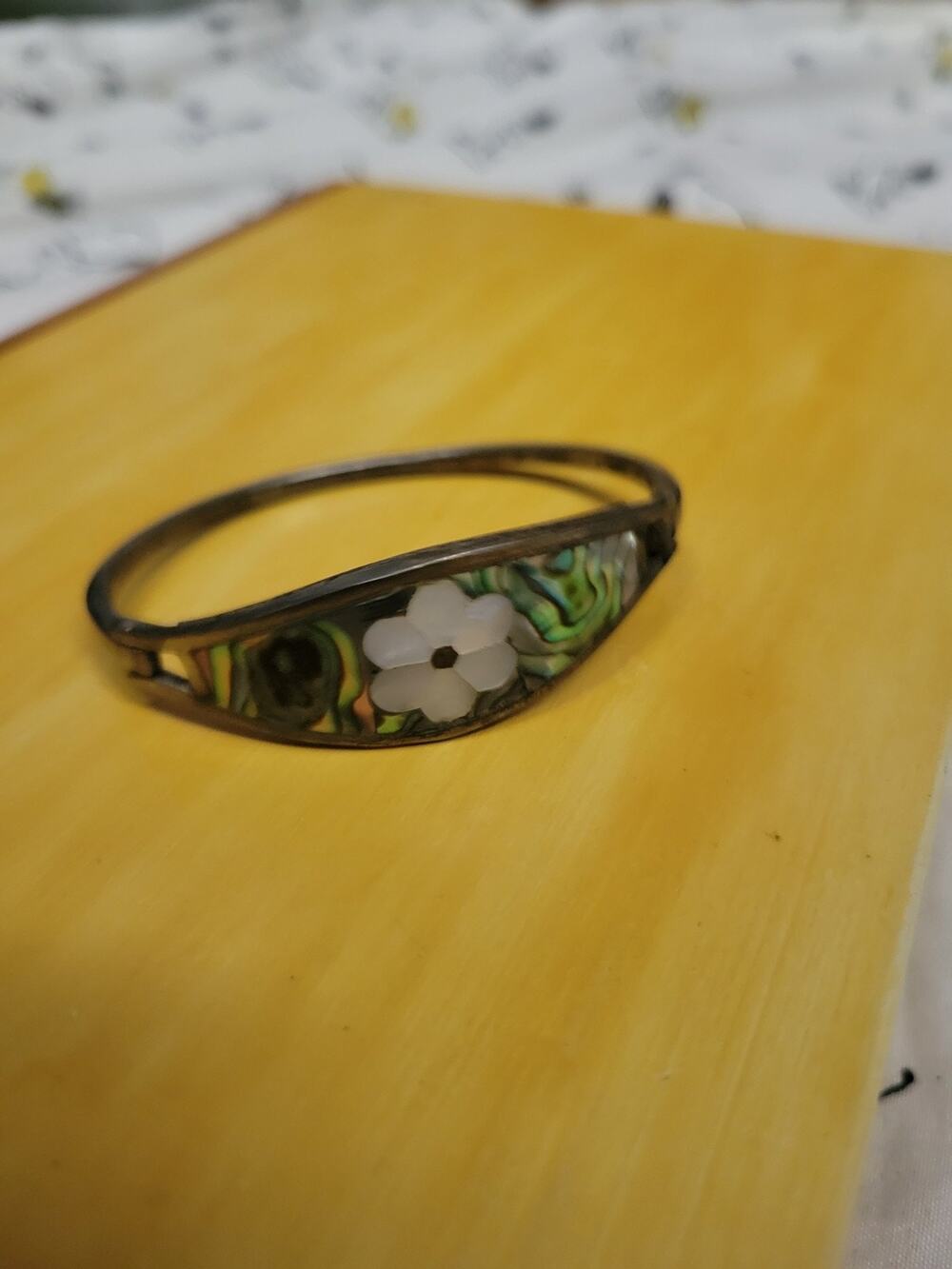 VNTG Silver Tone Mexico Bangle Bracelet Abalone Shell Mother Of Pearl Floral